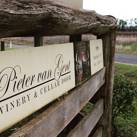 Pieter Van Gent Winery & Vineyard Budgee Budgee Экстерьер фото