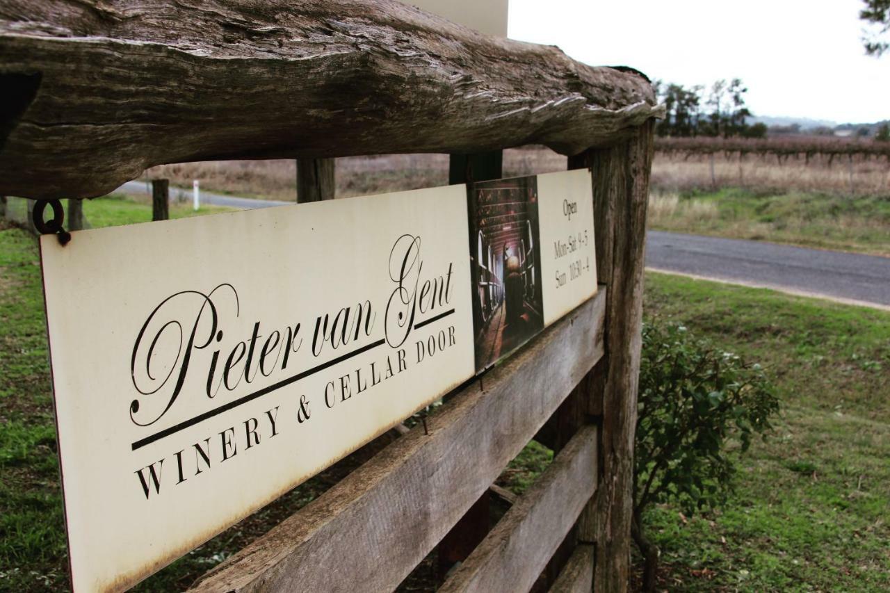 Pieter Van Gent Winery & Vineyard Budgee Budgee Экстерьер фото